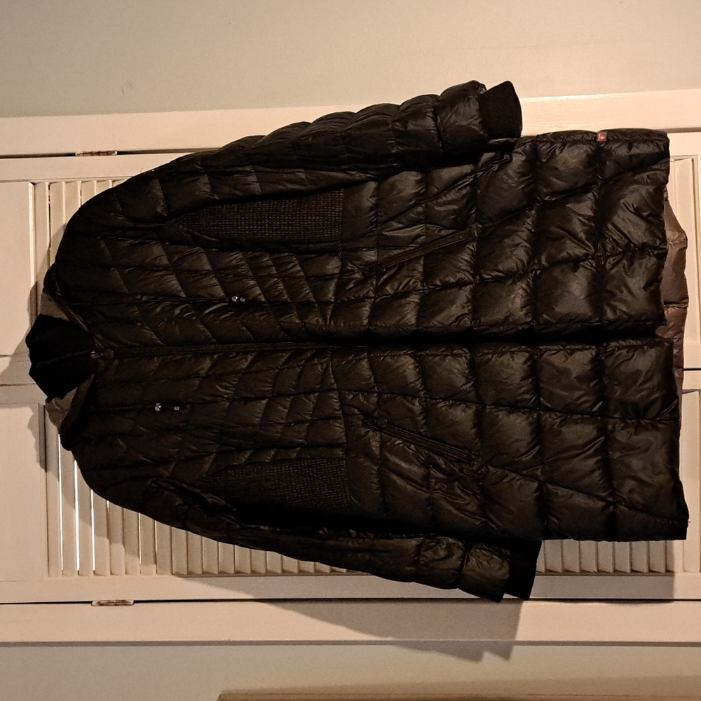 Women's black puffy coat